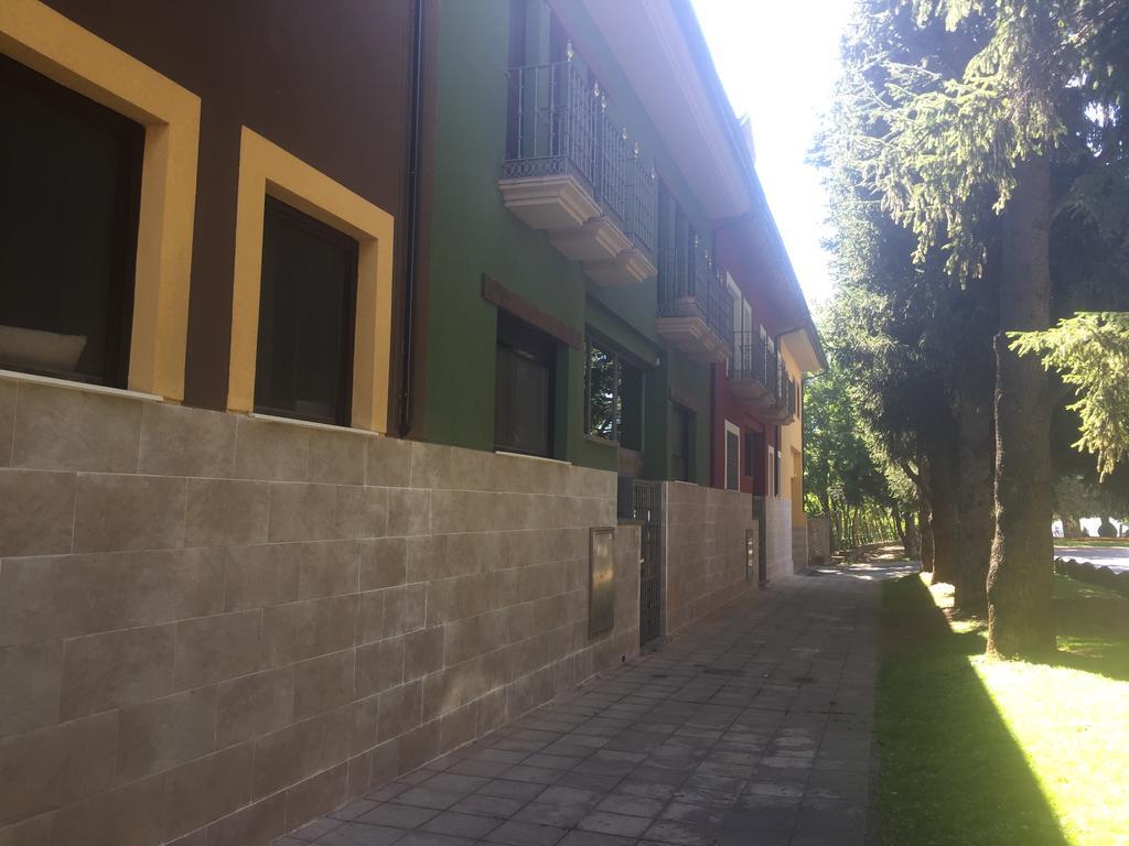 Ferienwohnung Atico Balcon De Jaca II Exterior foto